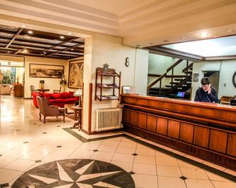 Hotel Los Navegantes - Punta Arenas - Front desk