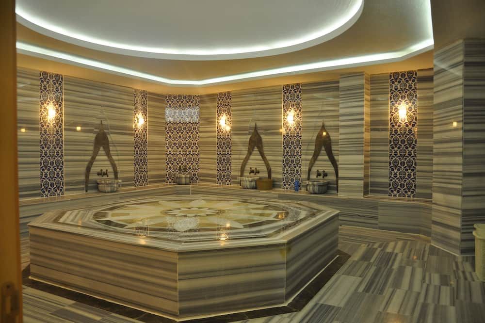 Elips Royal Hotel & Spa thumbnail 3