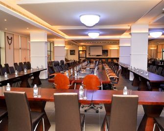 Royal Grand Hotel - Monrovia - Meetingruimte
