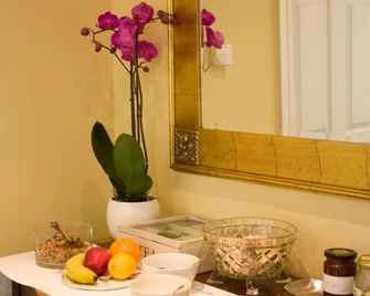 17 Wilmington Square - Eastbourne - Buffet