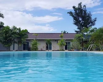 Palm Lodge Resort - Sikhio - Pool