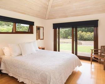 Yallingup Retreat - Romantic Country Retreat for Couples - Yallingup - Bedroom