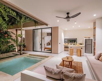Sealuna Villas - Tabanan - Piscina