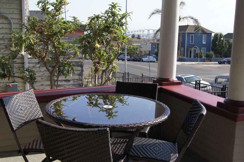 Beautiful Upgraded Unit W/ Private Patio/Bbq. Mins. To Dt, Zoo, Airport, Beaches - سان دييغو - شرفة