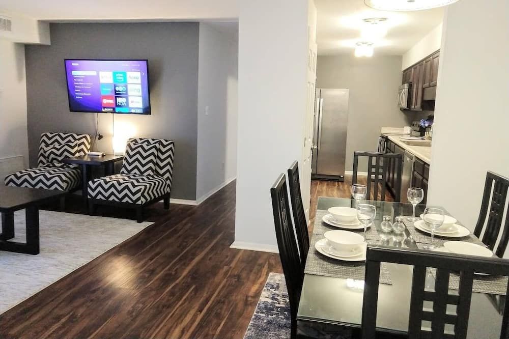 Desirable Condo in Central Raleigh - راليغ - غرفة طعام