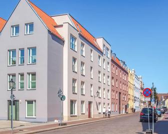 Amazing apartment in Wismar with WiFi - Wismar - Budynek