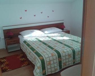 Apartments Irene - Grožnjan - Bedroom