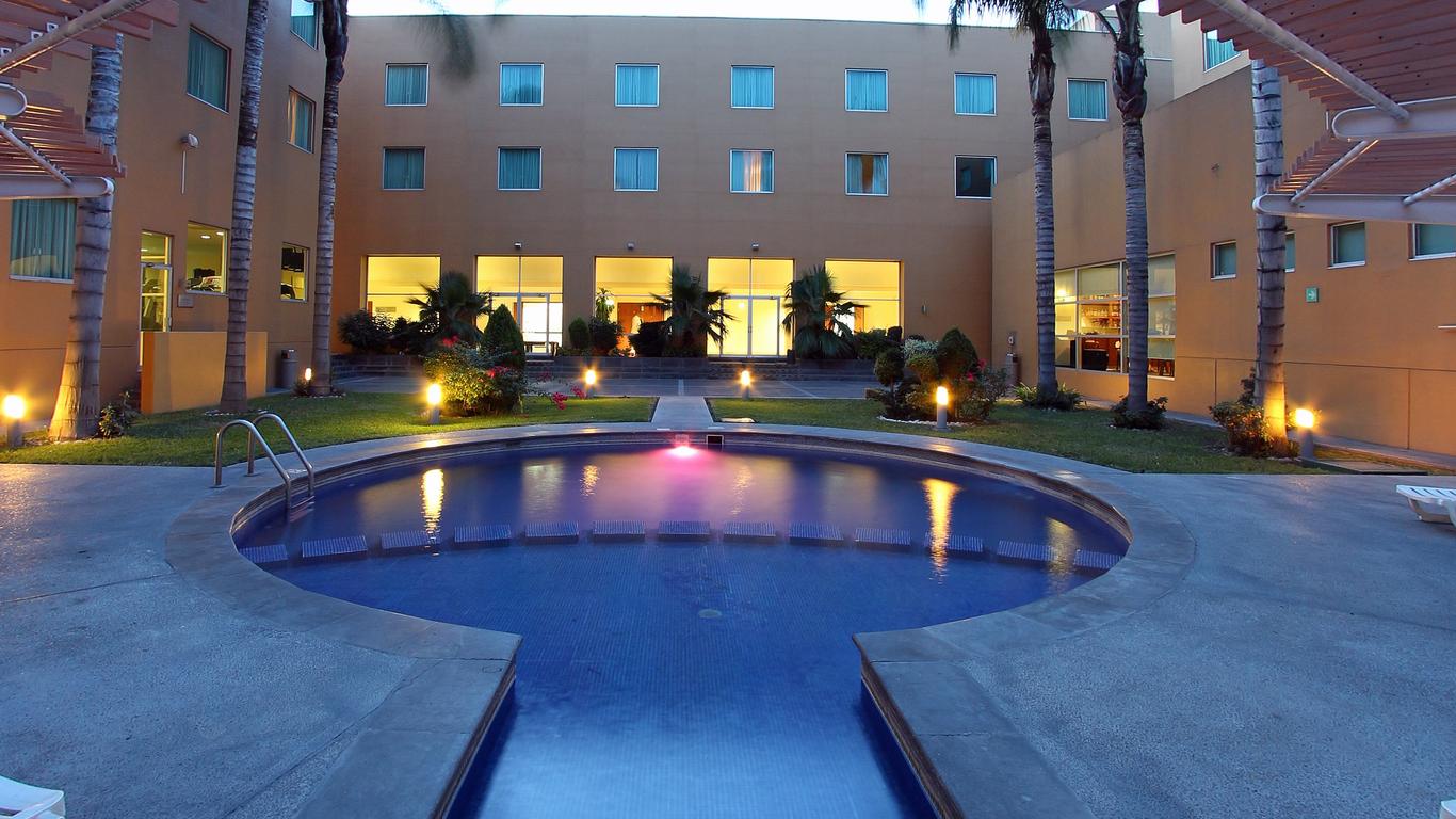 Fiesta Inn Express San Luis Potosí Oriente