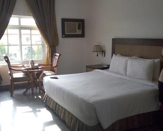 Immaculate Royal Int'l Hotel Owerri - Owerri - Bedroom