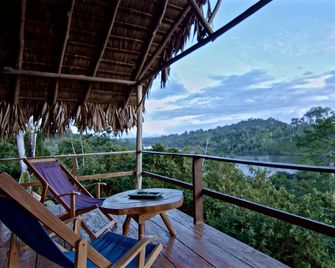Deluxe Cabin Rental in the Jungle for Glamping in Nicaragua - El Castillo de La Concepción - Balcony