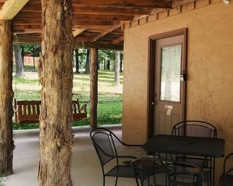 The 87getaway Cabin #1 - Mountain View - Patio