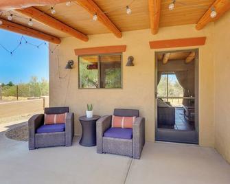 Pet-Friendly Wickenburg Retreat about 3 Mi to Downtown - Wickenburg - Patio