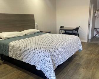 Town House Motel - Sanger - Habitación