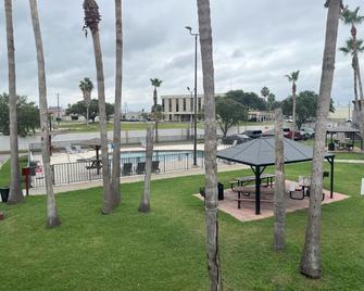 Red Roof Inn Corpus Christi North - Near Downtown - Corpus Christi