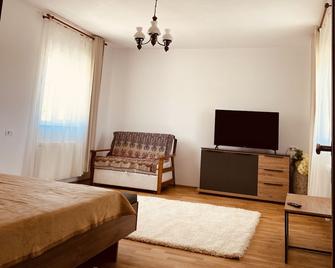 Family Cottage - Holiday House - Sânpetru - Bedroom