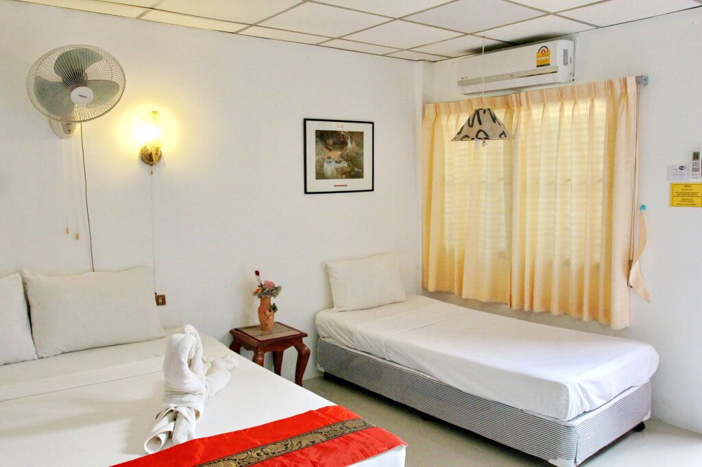 JJ karon beach hotel