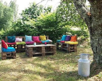 Stone house in the countryside 2 bed. - Sainte-Radegonde - Patio