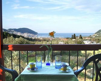 Alexandros Rooms & Studios - Skopelos - Balcón