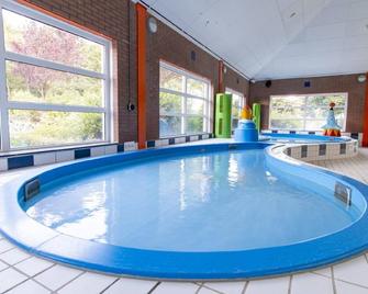 Child Friendly Villa With Enclosed Garden, Near Hoorn - Andijk - Piscina