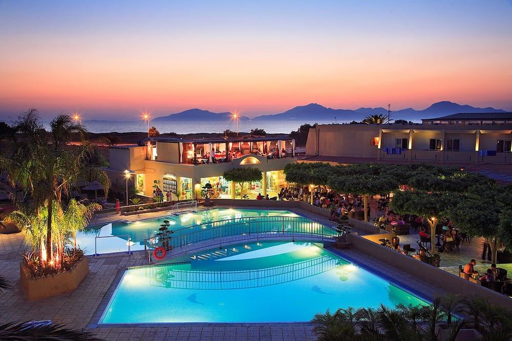 ساندي بيتش هوتل