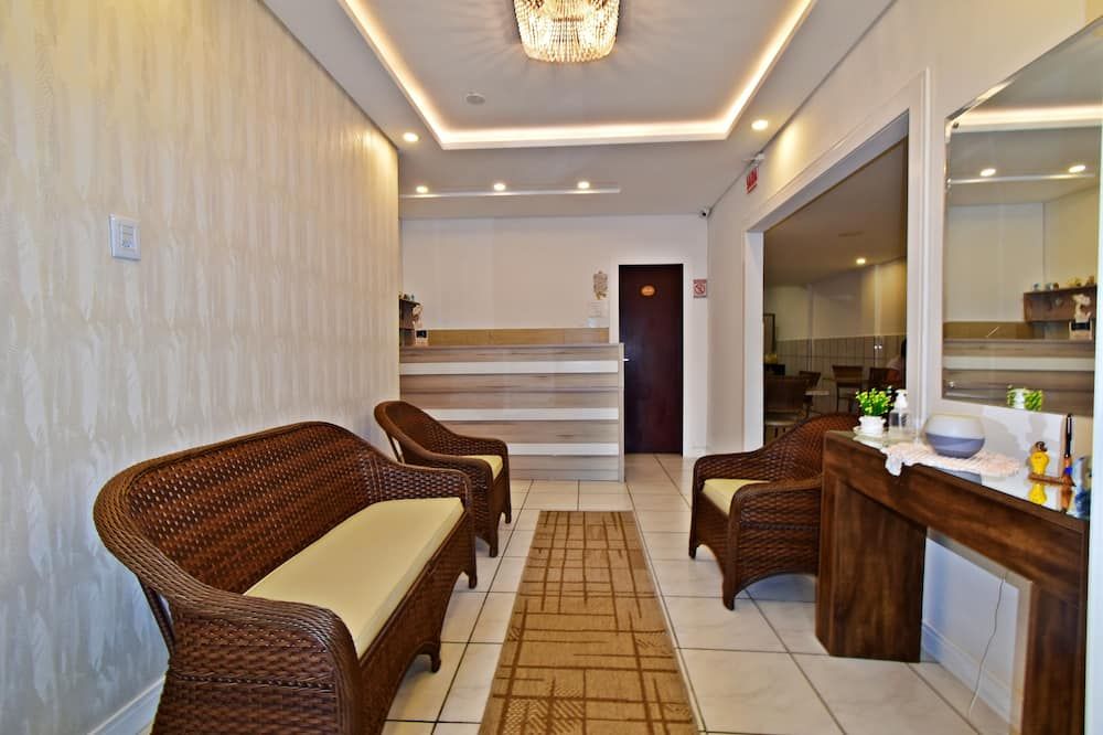 بوسادا إنسيدا دوس جولفينهوس