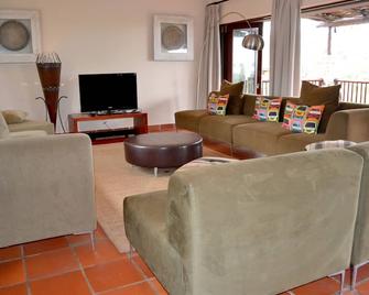 Elements Private Golf Reserve - Bela-Bela - Living room