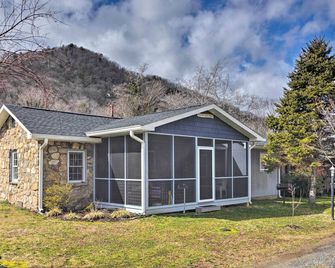 Screened Porch The Rock Cottage in Hot Springs - Hot Springs - Edificio