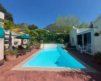 Newlands Guest House - Cape Town - Pool