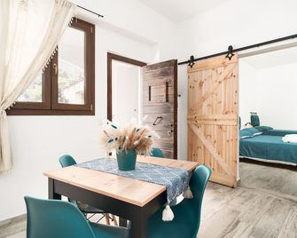 S' Istancu Vetzu - 이르골리 - 다이닝룸