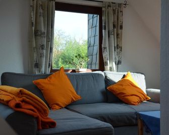 Ferienwohnung Oldenburg - Oldenburg - Living room