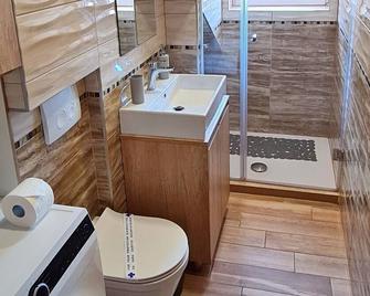 Attic Split apartment near city centre - Split - Bathroom