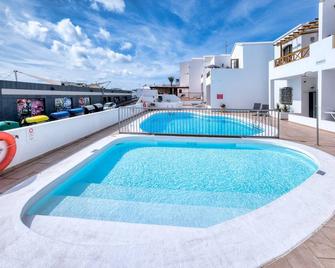 Casa Appia-300m from the beach, heated pool - Puerto del Carmen - Pool