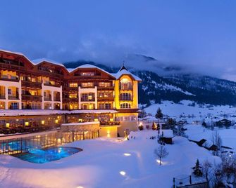 Hotel Post Lermoos - Lermoos - Edificio