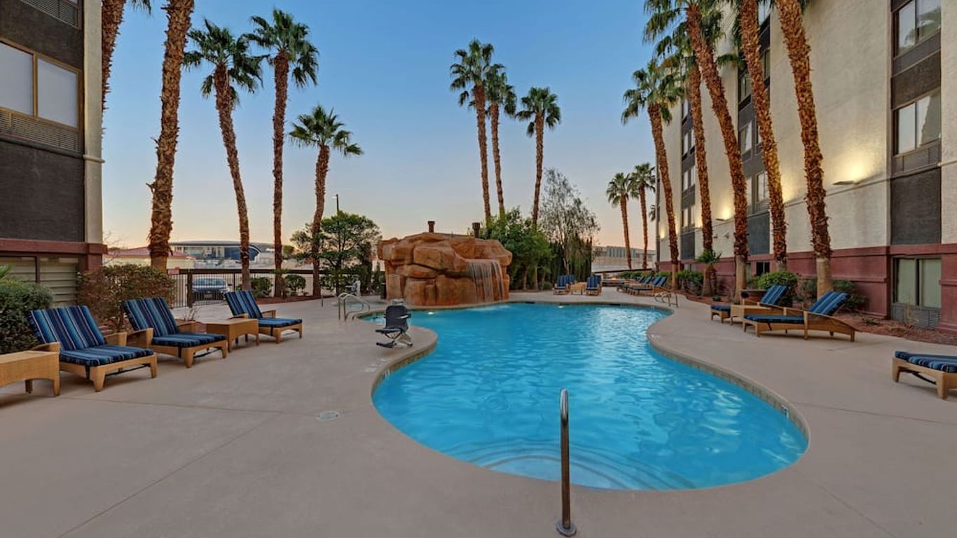 Hampton Inn Tropicana