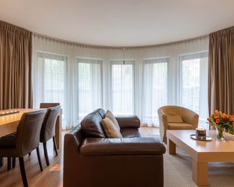 Eu Parliament Terrace Residence - Brussel - Huiskamer