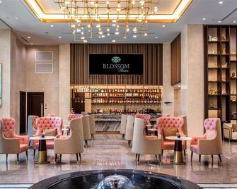 Blossom Hotel Houston - Houston - Lounge