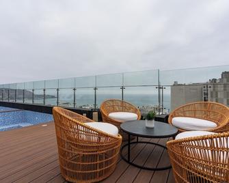 geko| Lipstick 1BR one block from MAC museum - Magdalena - Balcony