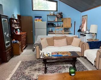 Cozy Rustic Escape - Near the Lake - Saranac Lake
