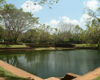 Alikele Hotel & Resort - Dambulla - Vista del exterior