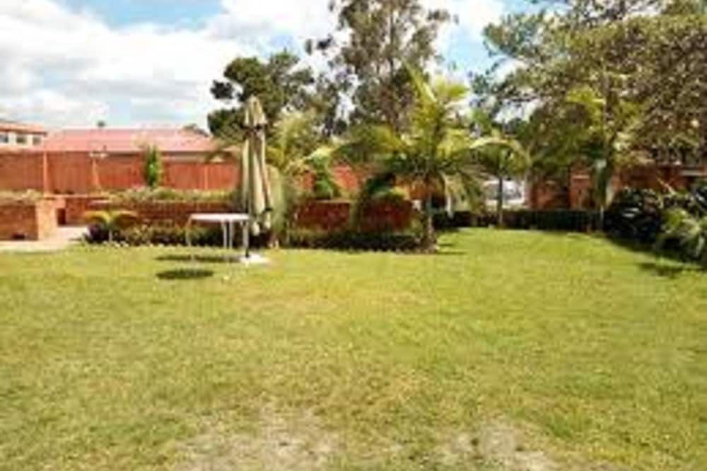Providence Teez Lodge