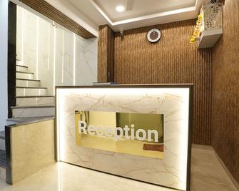 Hotel King Residency Kurla - Mumbai - Front desk