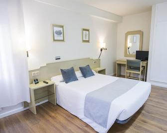 Hotel Alda Ribeira - Ribeira - Habitación