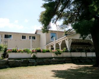 Luxury Tent Rental for Unique Romantic Getaway in Sundridge, Ontario - Sundridge - Edificio