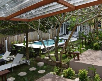 La Vie en Rose - Senggigi - Pool