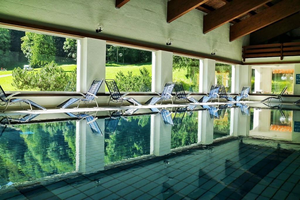 Hotel Bad Serneus - Klosters-Serneus - Piscina