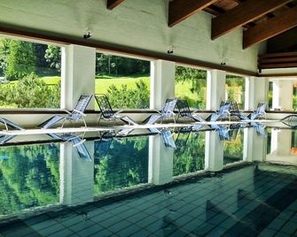 Hotel Bad Serneus - Klosters-Serneus - Piscine