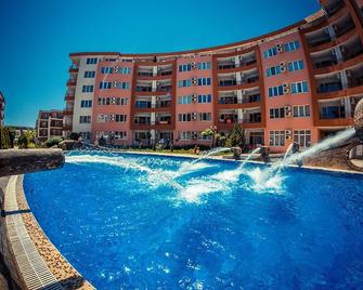 Menada Privilege Fort Beach - Elenite - Pool