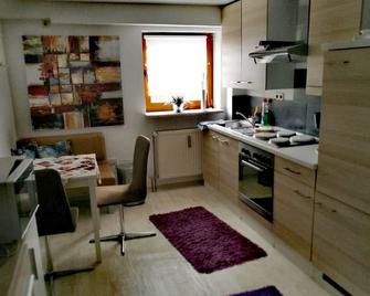 Stadler Ferienwohnung - Landkreis Coburg - Küche