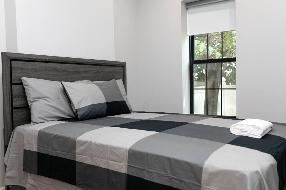 A lovely nice building, peaceful, brand new house with furniture, welcoming! - ברוקלין - חדר שינה