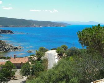 Hotel Villa Belfiori - Arbus - Outdoor view
